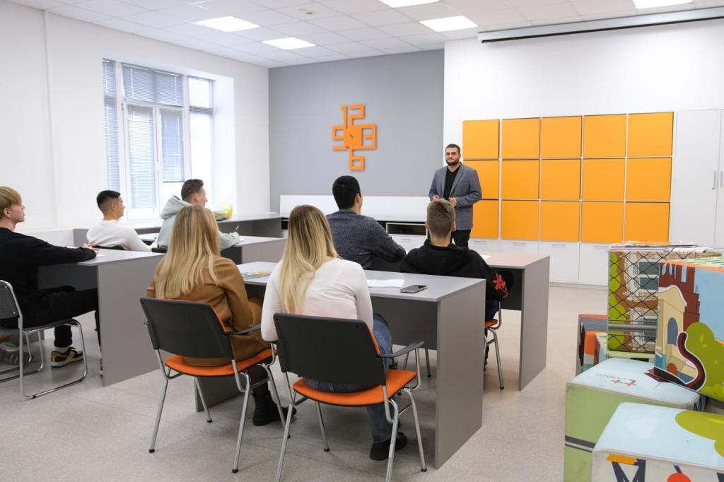 PHOTO-2023-12-05-00-46-09