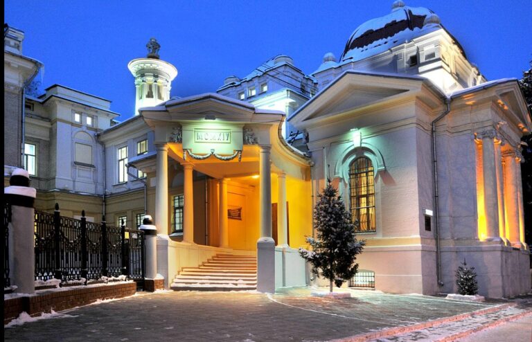 SGMU-Universidad-Medica-de-Saratov-Ubicacion-facultades-e-instalaciones